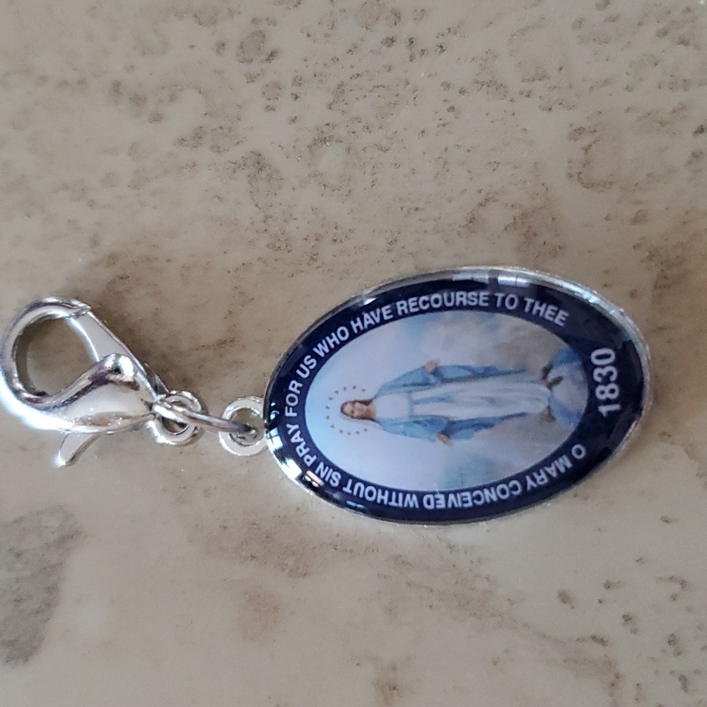 Mary Keychain nwot